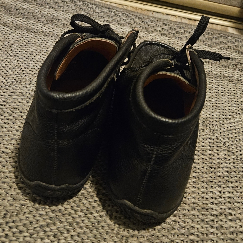 Roots Mens Black Leather Windsor Chukka Moccasin Boots. 9 - Picture 4 of 8